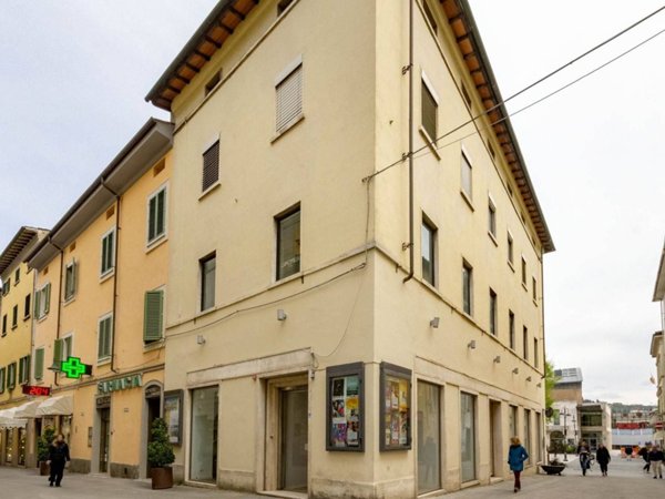 appartamento in vendita a Poggibonsi in zona Centro Storico