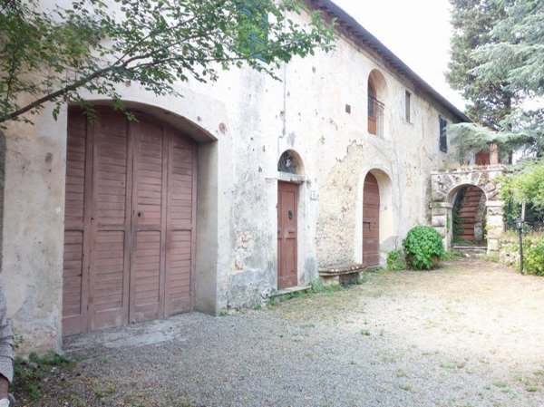 casa indipendente in vendita a Poggibonsi in zona Staggia Senese