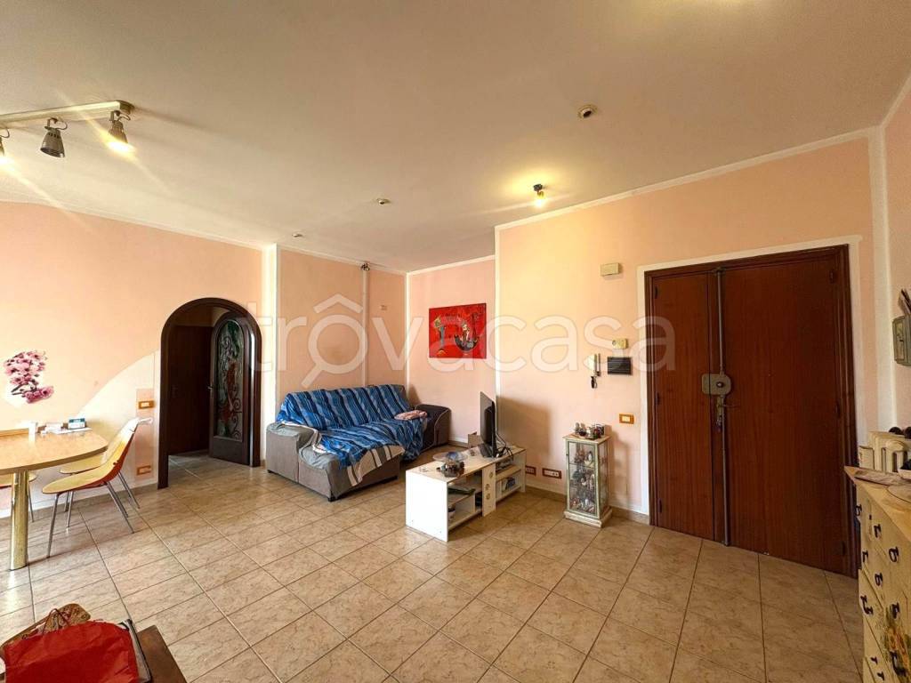 appartamento in vendita a Poggibonsi in zona Centro Storico