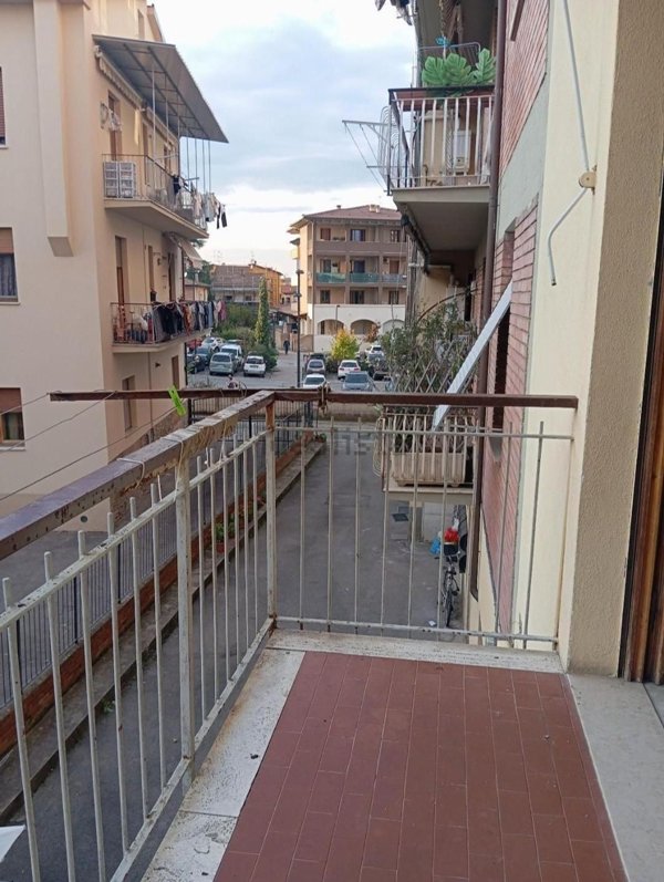 appartamento in vendita a Poggibonsi in zona Centro Storico