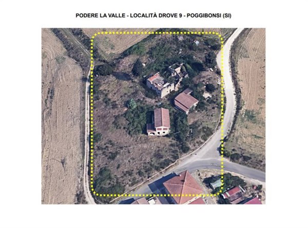 casa indipendente in vendita a Poggibonsi in zona Centro Storico
