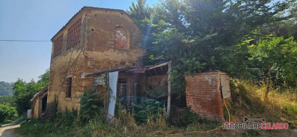 casa indipendente in vendita a Poggibonsi