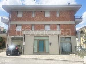 negozio in vendita a Poggibonsi