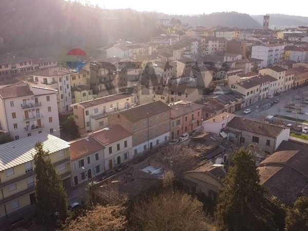appartamento in vendita a Poggibonsi in zona Centro Storico