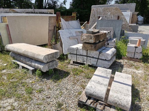 negozio in vendita a Poggibonsi