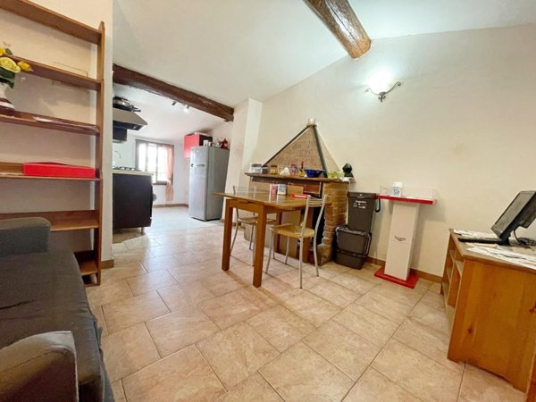 appartamento in vendita a Poggibonsi in zona Centro Storico