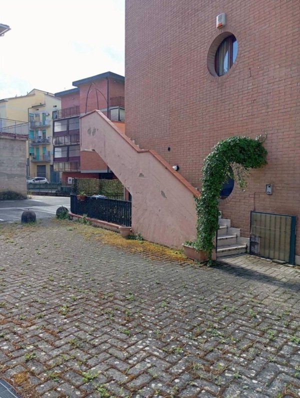 appartamento in vendita a Poggibonsi in zona Centro Storico
