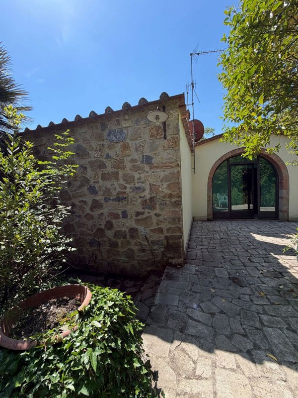 casa indipendente in vendita a Poggibonsi