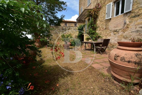 appartamento in vendita a Poggibonsi in zona Campomaggio