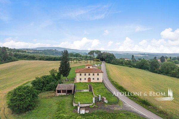 casa indipendente in vendita a Poggibonsi in zona Centro Storico
