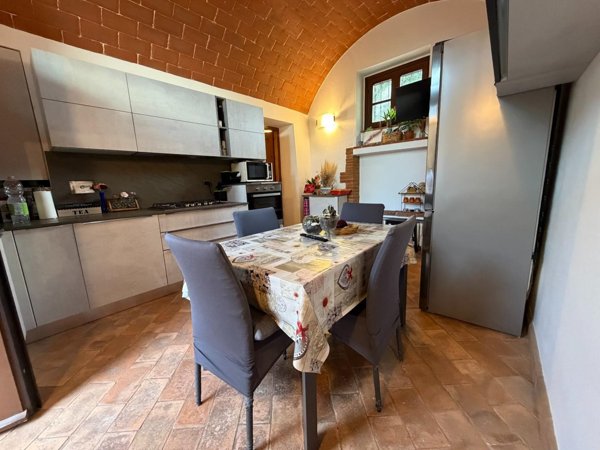 casa indipendente in vendita a Poggibonsi