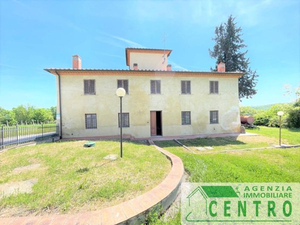 casa indipendente in vendita a Poggibonsi in zona Borgaccio