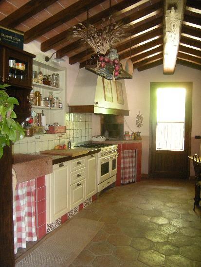 casa indipendente in vendita a Poggibonsi in zona Borgaccio