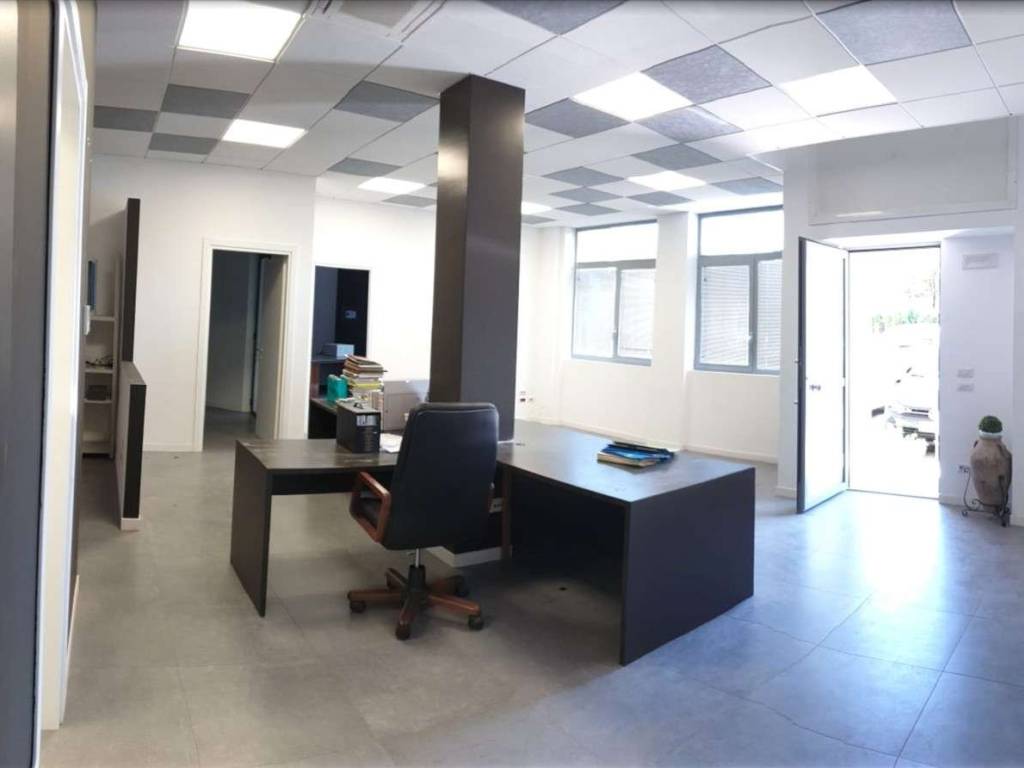 ufficio in vendita a Poggibonsi