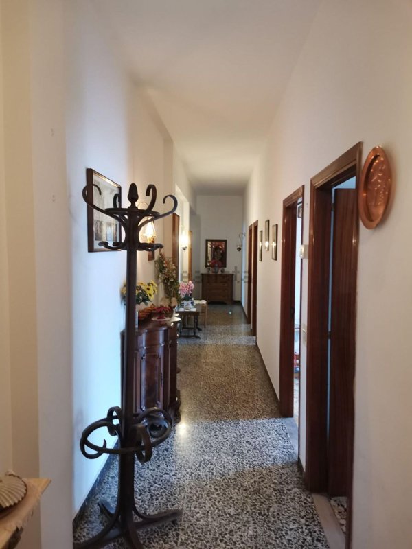 appartamento in vendita a Poggibonsi in zona Centro Storico