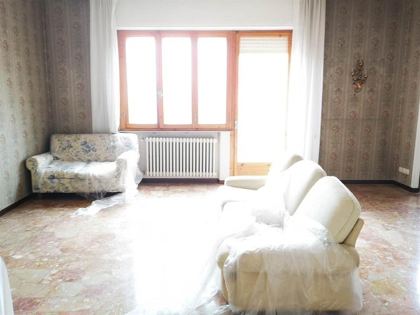 appartamento in vendita a Poggibonsi in zona Centro Storico