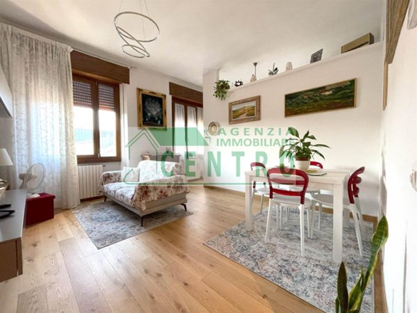 appartamento in vendita a Poggibonsi in zona Centro Storico