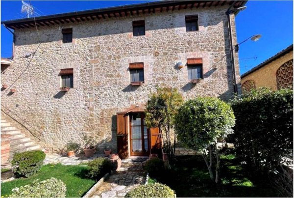 appartamento in vendita a Poggibonsi in zona Staggia Senese