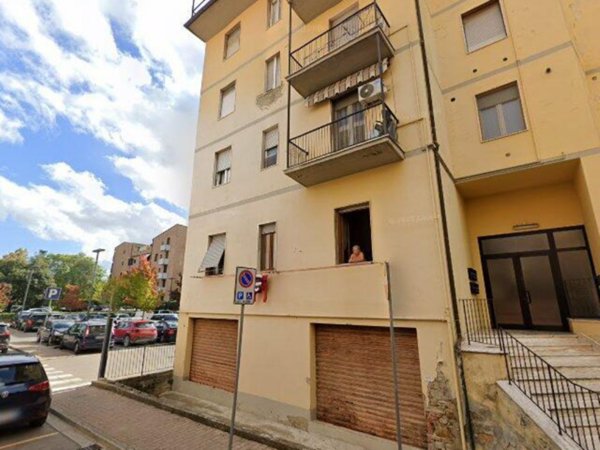 locale di sgombero in vendita a Poggibonsi in zona Borgaccio