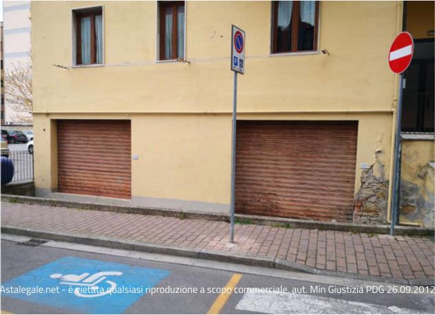locale commerciale in vendita a Poggibonsi