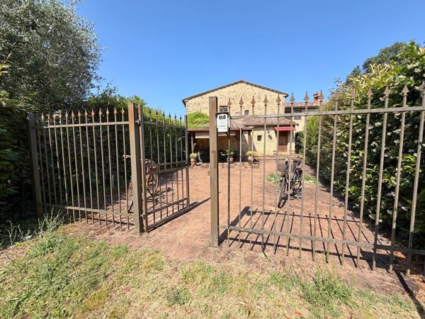 appartamento in vendita a Poggibonsi in zona Staggia Senese