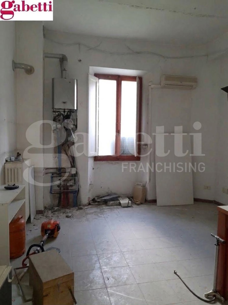 ufficio in vendita a Poggibonsi in zona Centro Storico