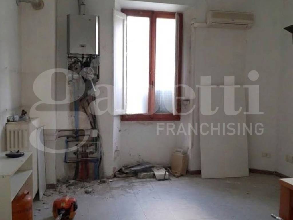 ufficio in vendita a Poggibonsi in zona Centro Storico