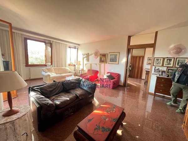 casa indipendente in vendita a Poggibonsi