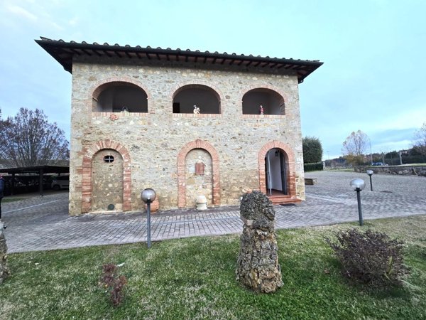 casa indipendente in vendita a Poggibonsi in zona Staggia Senese