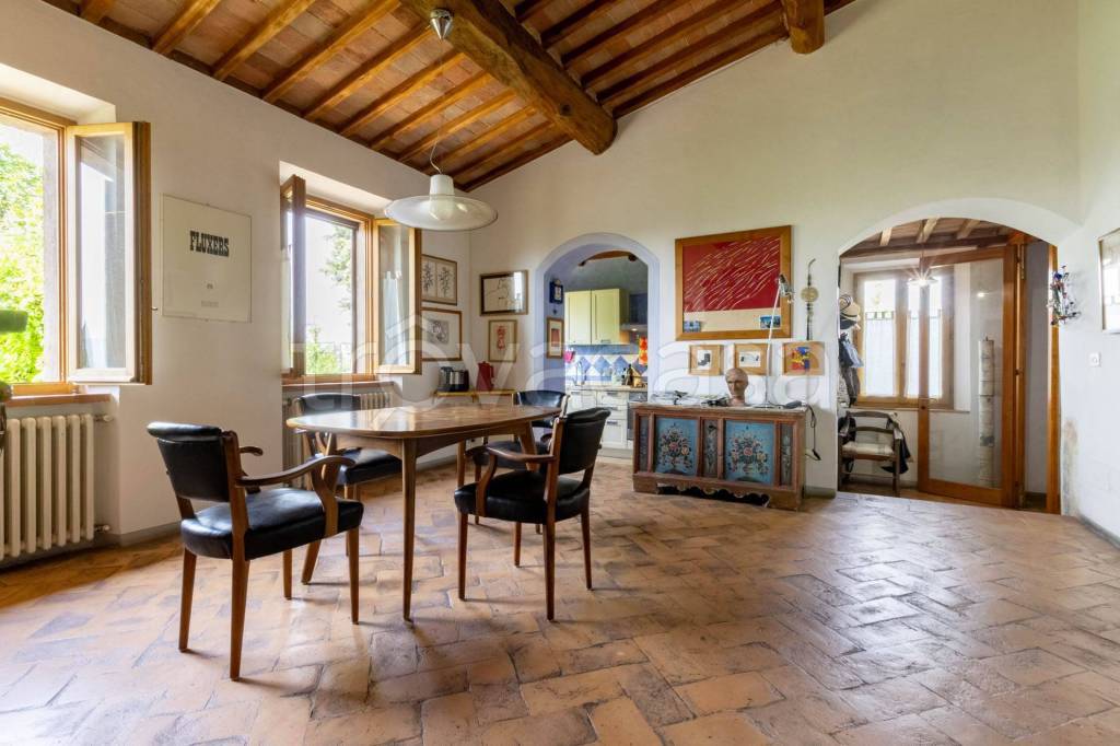 casa indipendente in vendita a Poggibonsi in zona Staggia Senese