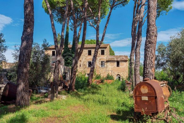 casa indipendente in vendita a Poggibonsi