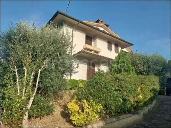 casa indipendente in vendita a Poggibonsi