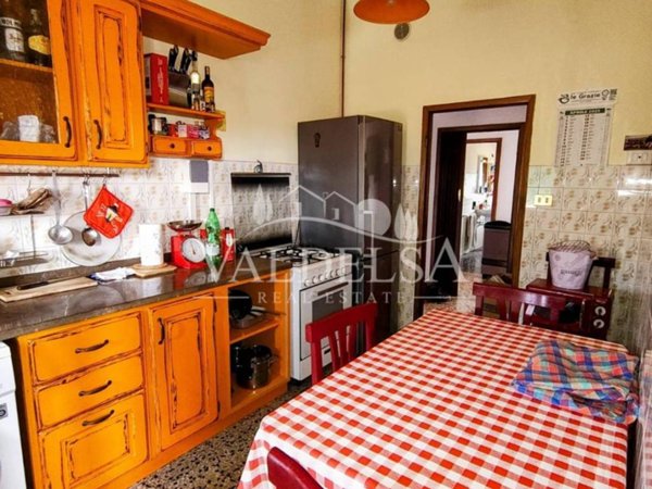 appartamento in vendita a Poggibonsi in zona Centro Storico