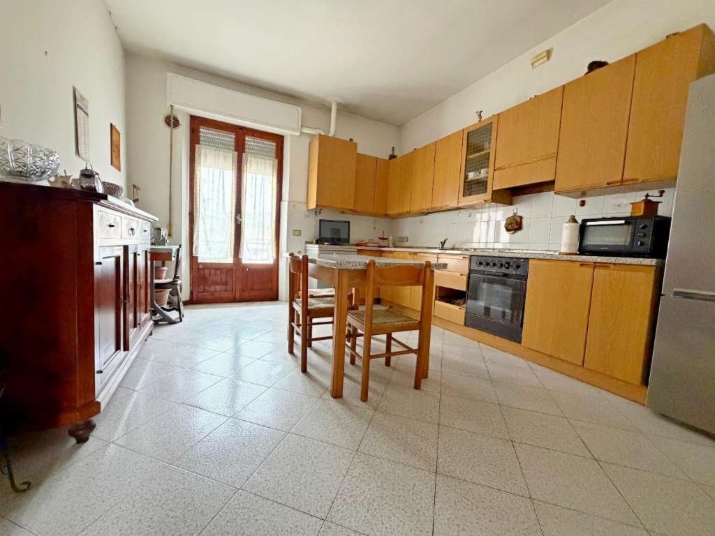 appartamento in vendita a Poggibonsi in zona Centro Storico