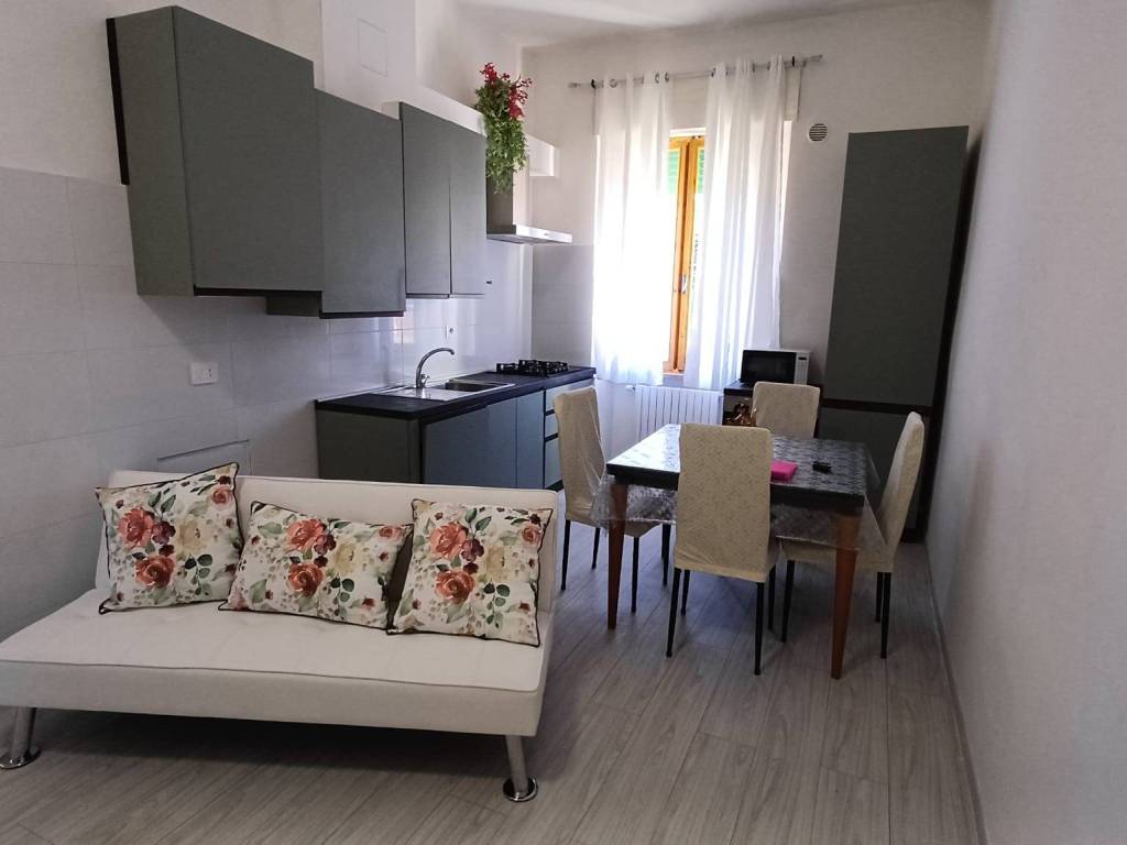 appartamento in vendita a Poggibonsi in zona Centro Storico