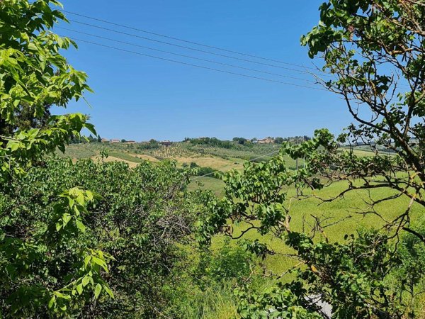 intera palazzina in vendita a Poggibonsi in zona Staggia Senese