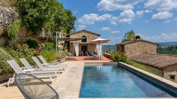 casale in vendita a Poggibonsi in zona Borgaccio