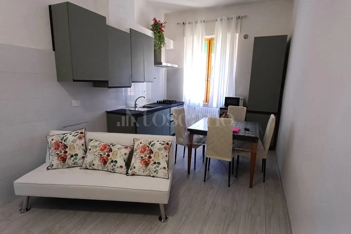 appartamento in vendita a Poggibonsi in zona Centro Storico