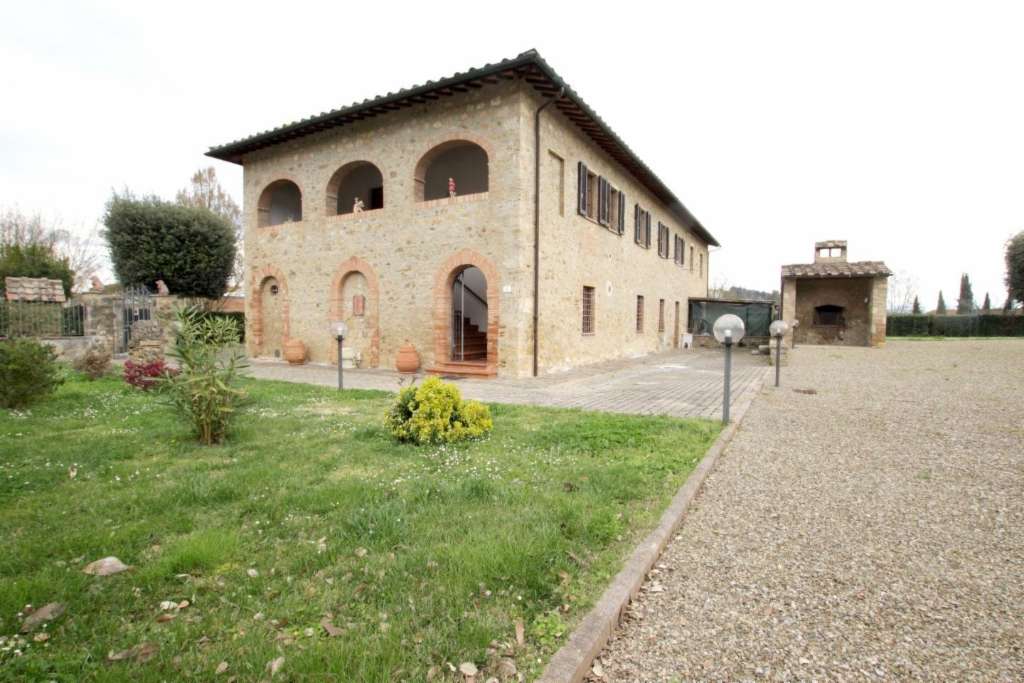 appartamento in vendita a Poggibonsi in zona Staggia Senese