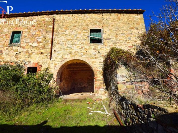 casa indipendente in vendita a Radda in Chianti in zona Selvole