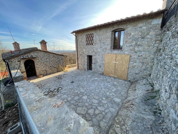 casa indipendente in vendita a Radda in Chianti in zona Badia a Montemuro