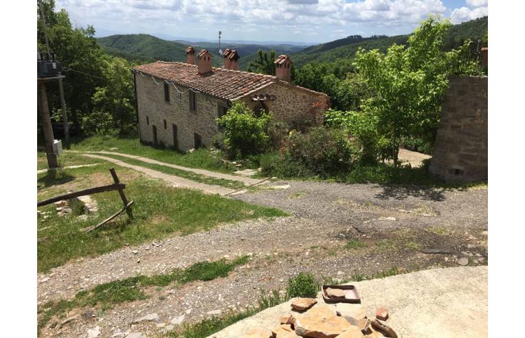 casa indipendente in vendita a Radda in Chianti in zona Badia a Montemuro
