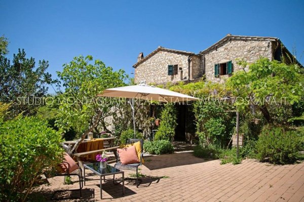 casa indipendente in vendita a Radda in Chianti in zona Volpaia