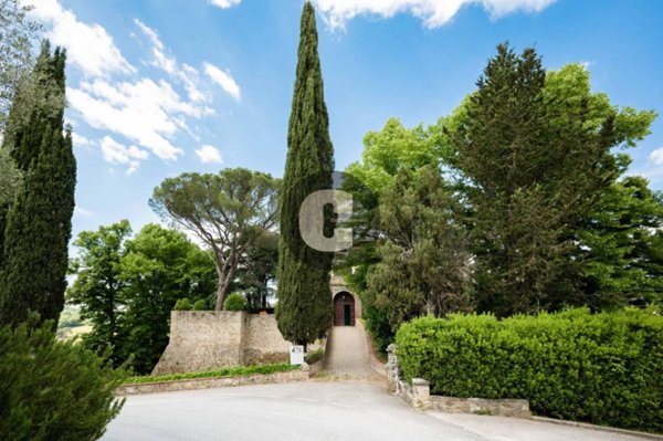 intera palazzina in vendita a Radda in Chianti