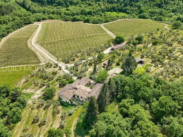 casa indipendente in vendita a Radda in Chianti in zona Volpaia