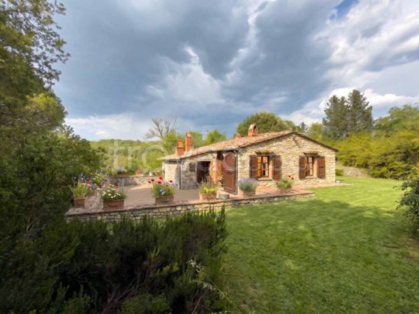 casa indipendente in vendita a Radda in Chianti in zona Volpaia