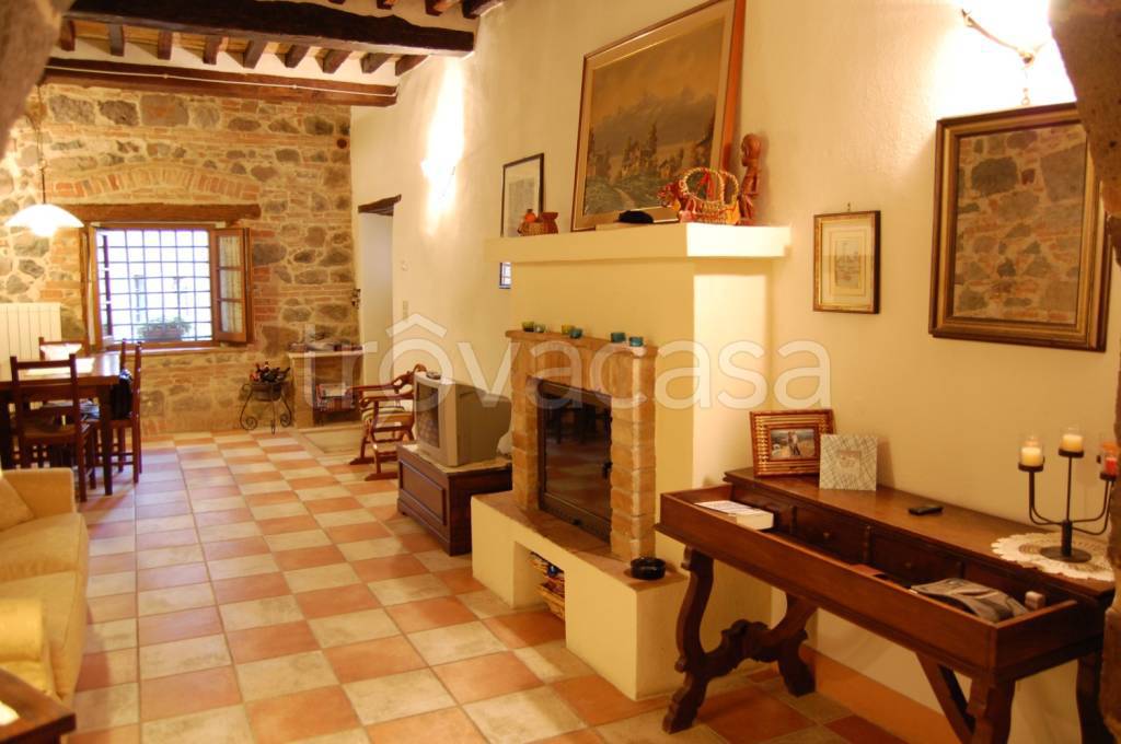 casa indipendente in vendita a Radicofani