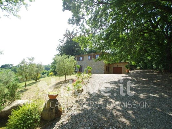 casa indipendente in vendita a Radicofani