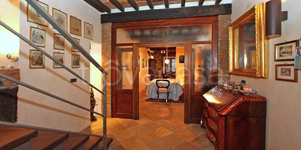casa indipendente in vendita a Radicofani