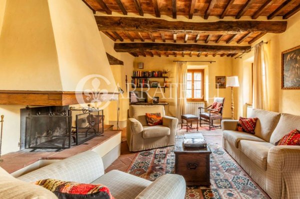 casa indipendente in vendita a Radicofani in zona Contignano